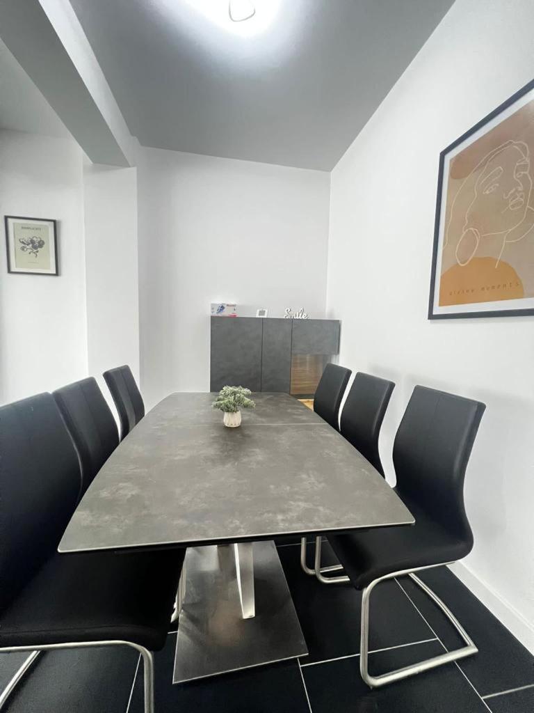 Luxury Cozy Apartments Сучава Экстерьер фото