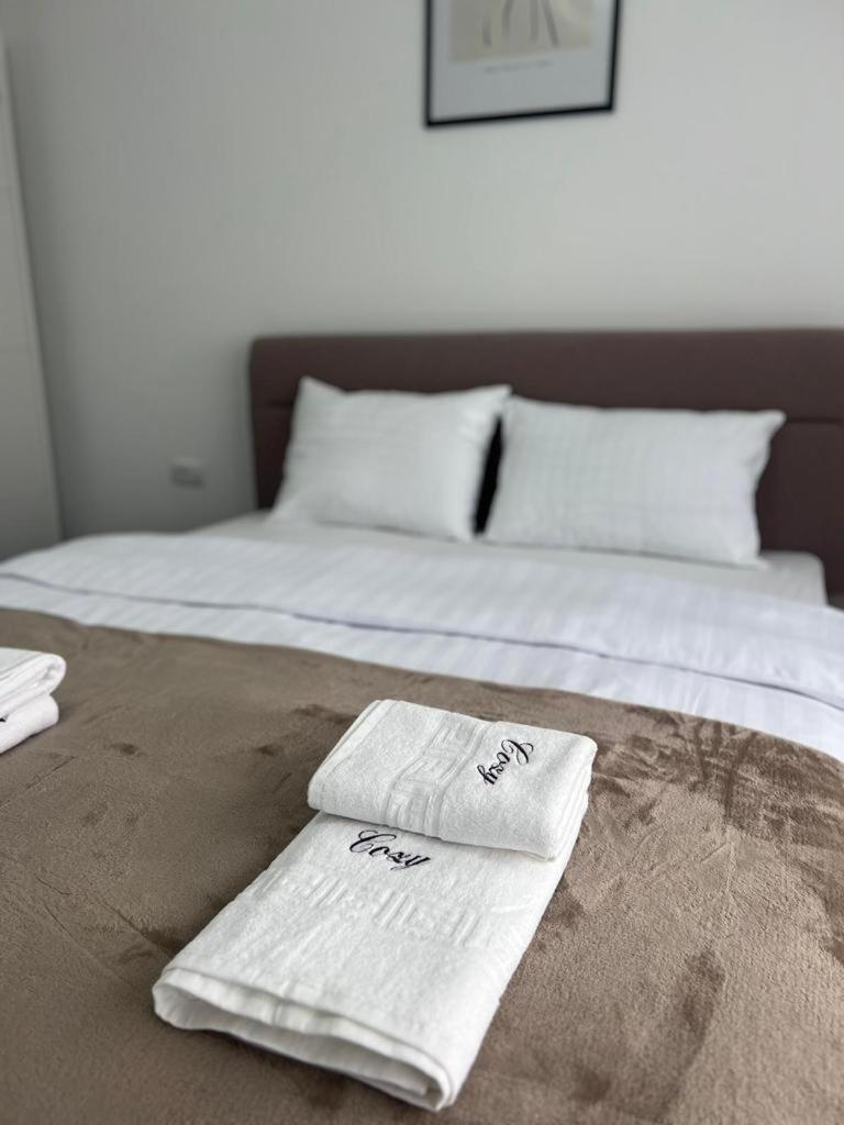 Luxury Cozy Apartments Сучава Экстерьер фото